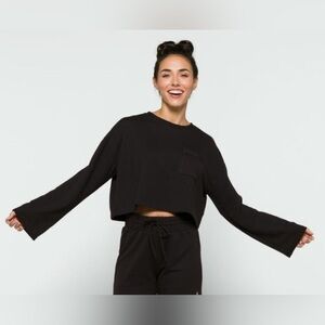 FREE PEOPLE Movement Sunny Long sleeve crop top with chest pocket